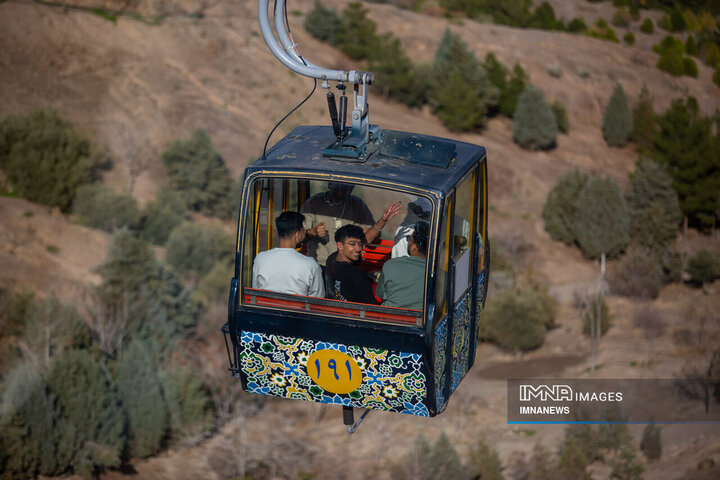 تعطیلات نوروزی در شهر رویاها و کوه صفه