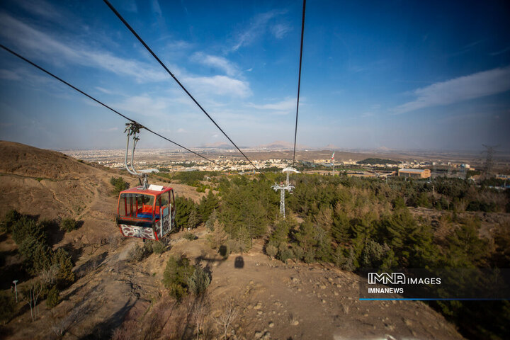 تعطیلات نوروزی در شهر رویاها و کوه صفه