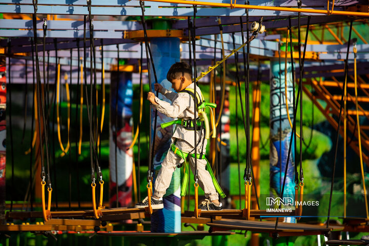 تعطیلات نوروزی در شهر رویاها و کوه صفه