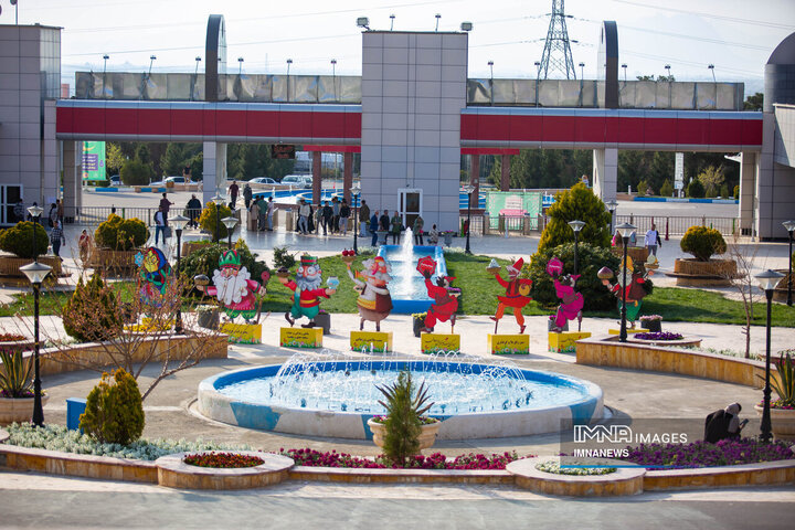 تعطیلات نوروزی در شهر رویاها و کوه صفه