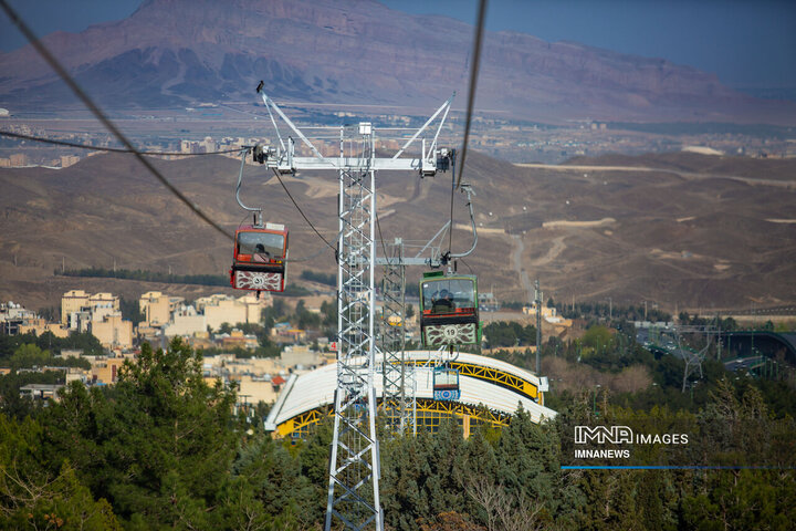تعطیلات نوروزی در شهر رویاها و کوه صفه