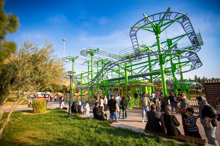 رکورد میزان استقبال از شهر رویاها در یک دهه شکست؛ حضور بیش از ۸ هزار نفر در یک روز