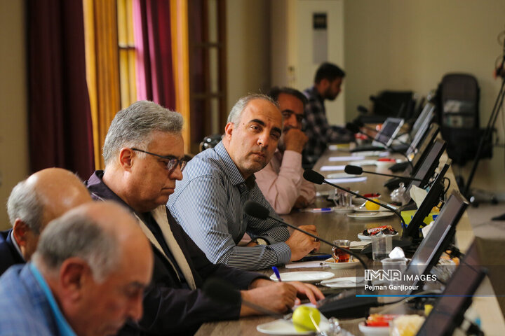 جلسه هم گرایی و هم افزایی پیرامون موضوع آب