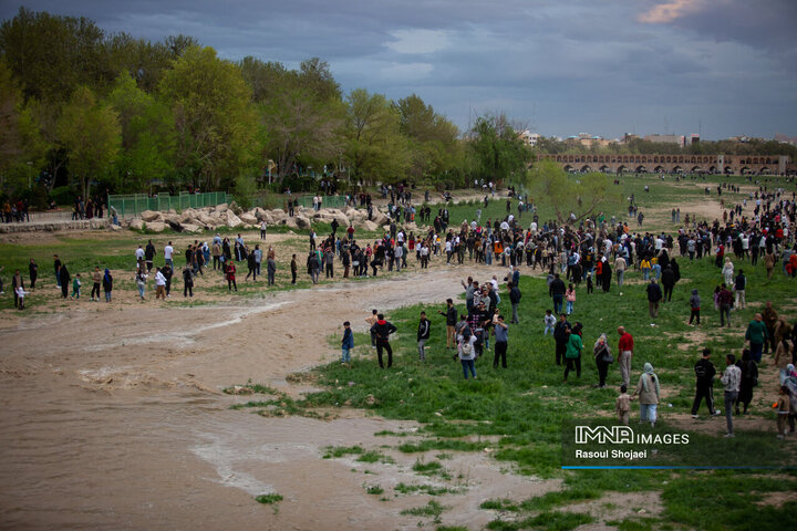 جریان موقت زندگی در رگ زاینده رود