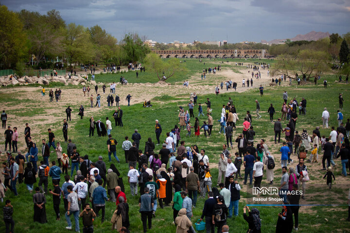 جریان موقت زندگی در رگ زاینده رود