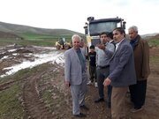 عملیات لایروبی و ترمیم راه‌های آسیب‌دیده در پی سیلاب هرسین