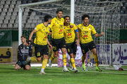 در طول یک سال، چهار مرتبه پرسپولیس را شکست دادیم