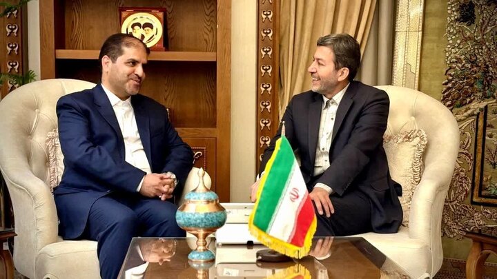 دیدار معاون سیاسی استانداری یزد با استاندار اصفهان