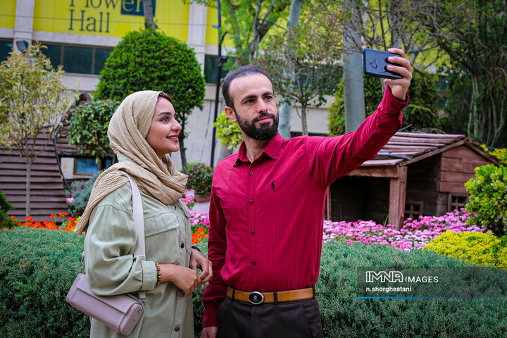 باغ لاله‌ها در کرج