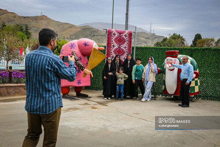 باغ لاله‌ها در کرج