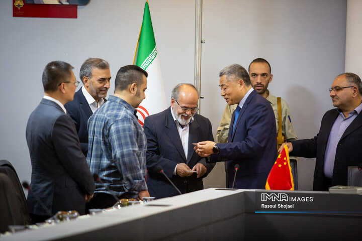 دیدار هیئت‌های شهرداری هانگژو و اصفهان