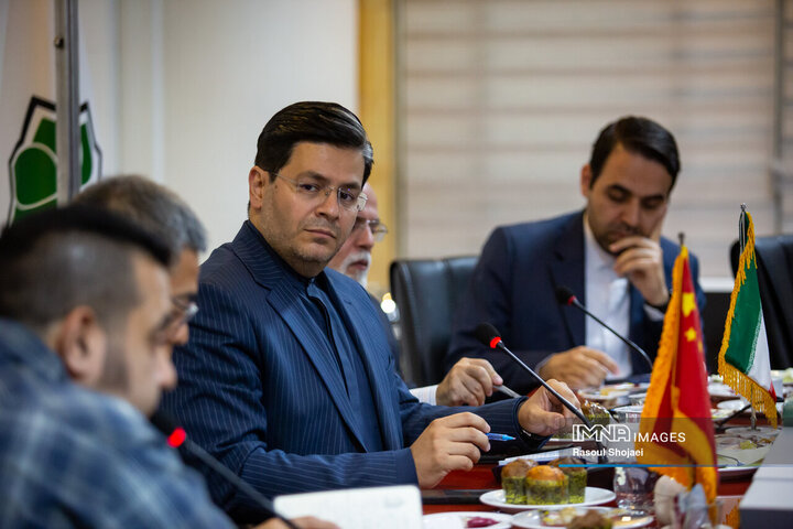 دیدار هیئت‌های شهرداری هانگژو و اصفهان