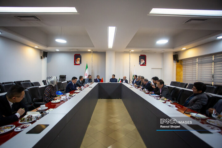 دیدار هیئت‌های شهرداری هانگژو و اصفهان