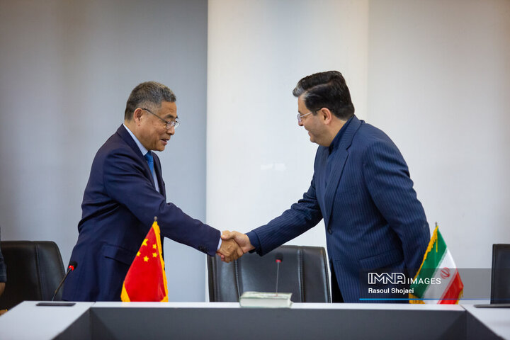 دیدار هیئت‌های شهرداری هانگژو و اصفهان