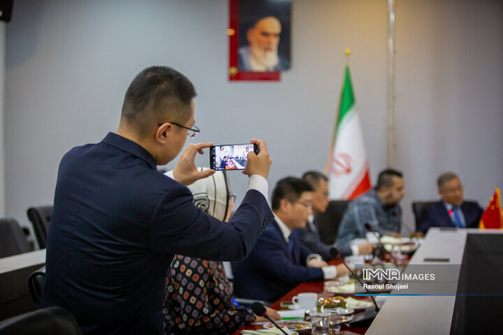 دیدار هیئت‌های شهرداری هانگژو و اصفهان