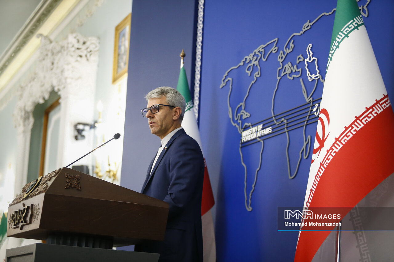 Iran Rejects French Claim on Nuclear Weapons as "Absurd and Baseless"