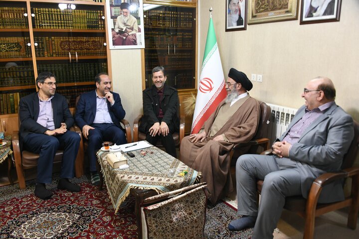 هم‌افزایی امام جمعه اصفهان و یزد برای حل تنش‌های آبی دو استان