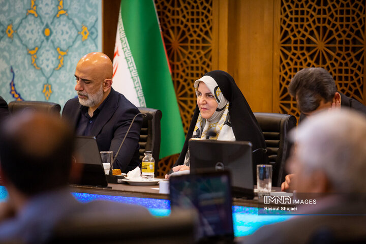 نشست هم‌اندیشی فعالان اقتصادی اصفهان