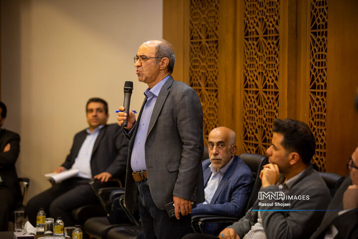 نشست هم‌اندیشی فعالان اقتصادی اصفهان