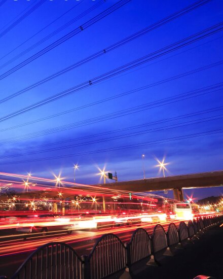 نقش شبکههای برق در توسعه حملونقل الکتریکی