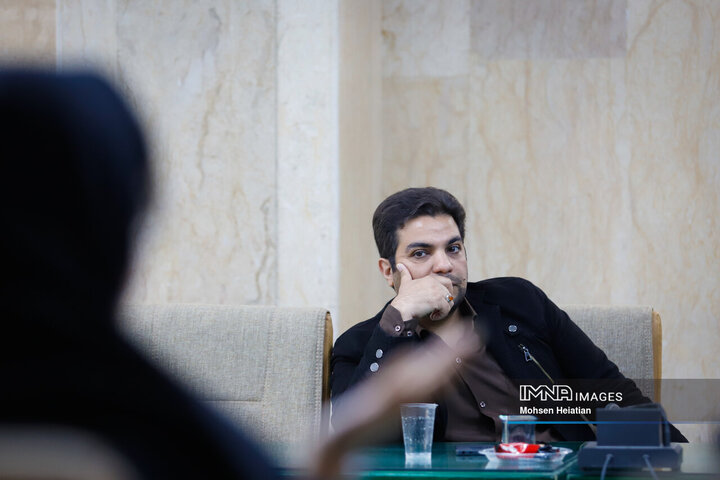 نشست هم‌اندیشی و گفت‌و‌گوی اصحاب رسانه با حامد یزدیان نماینده مردم اصفهان در مجلس