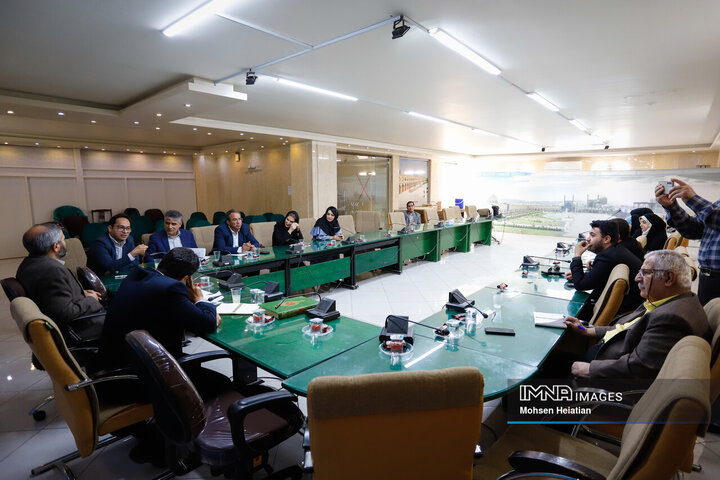 نشست هم‌اندیشی و گفت‌و‌گوی اصحاب رسانه با حامد یزدیان نماینده مردم اصفهان در مجلس