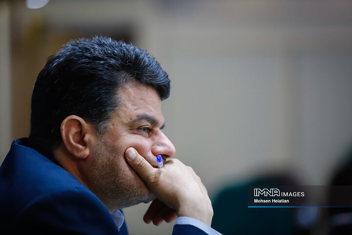 نشست هم‌اندیشی و گفت‌و‌گوی اصحاب رسانه با حامد یزدیان نماینده مردم اصفهان در مجلس