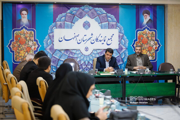 نشست هم‌اندیشی و گفت‌و‌گوی اصحاب رسانه با حامد یزدیان نماینده مردم اصفهان در مجلس