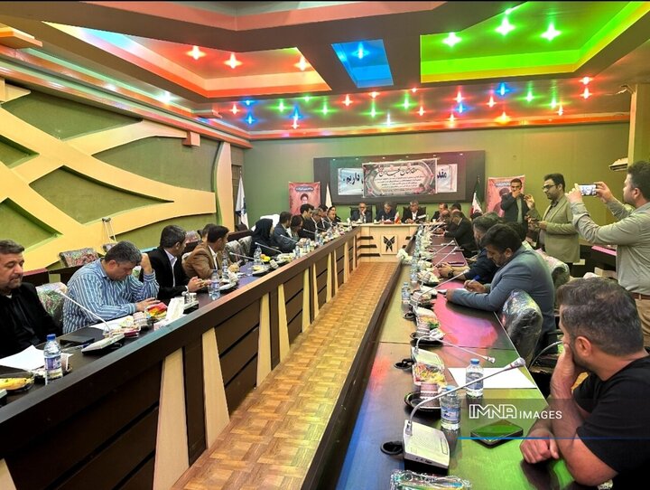 تامین ۶ دستگاه آمبولانس برای حوزه منگشت