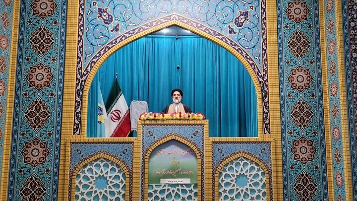 ملت ایران با مقاومت ، دشمن را به عقب‌نشینی وادار کردند