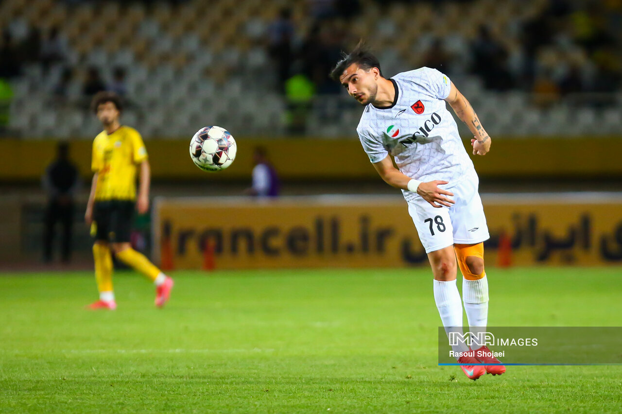 بررسی احتمالات سقوط تیمهای لیگ برتری/ نساجی با معجزه میماند