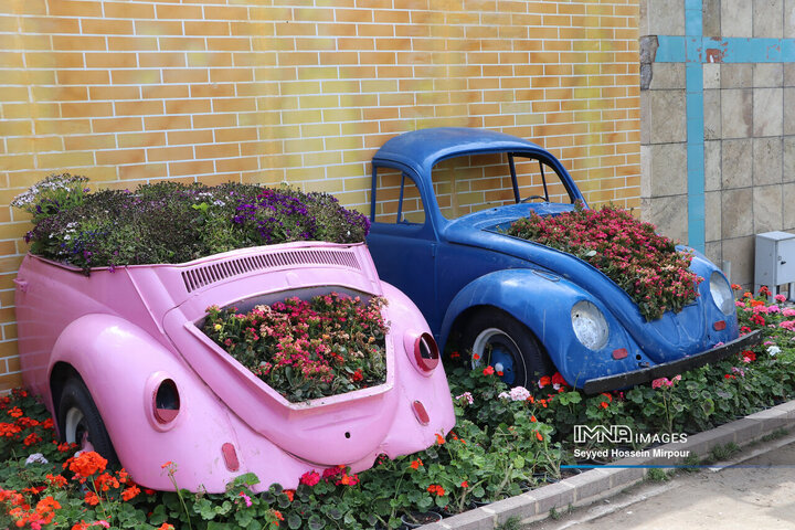 جشنواره گل‌ها در مشهد