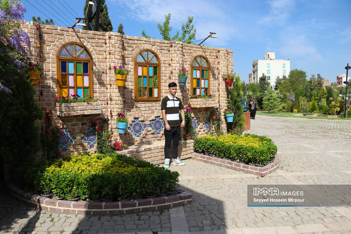 جشنواره گل‌ها در مشهد