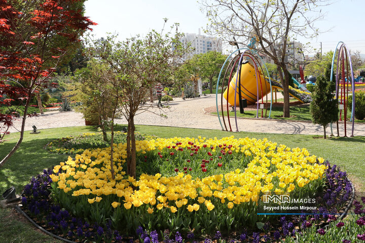 جشنواره گل‌ها در مشهد