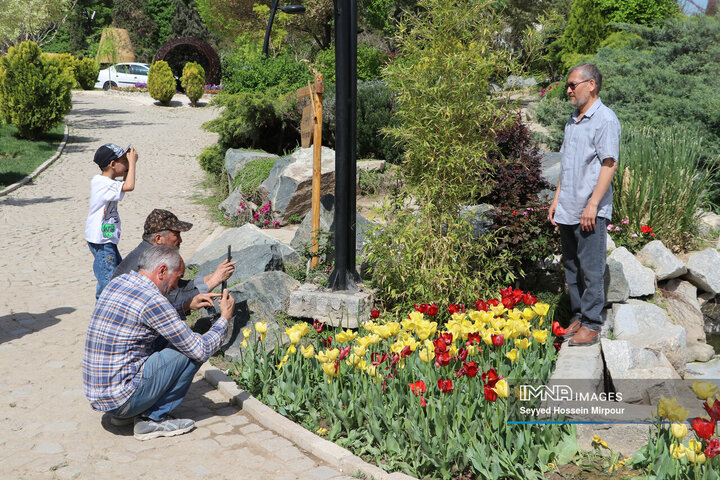 جشنواره گل‌ها در مشهد
