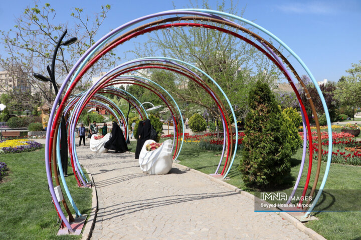 جشنواره گل‌ها در مشهد