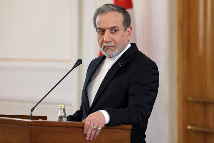 Iran’s Foreign Minister Criticizes New US Sanctions, Questions Washington’s Commitment Ahead of Rome Talks