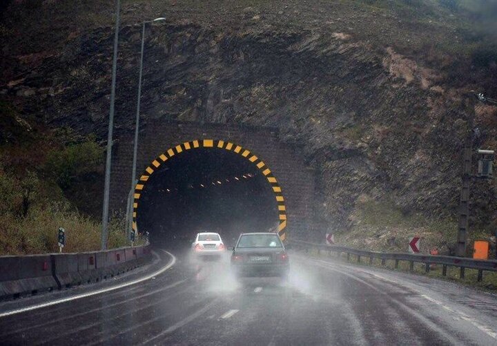 آغاز بارش‌ها در محورهای مواصلاتی مازندران