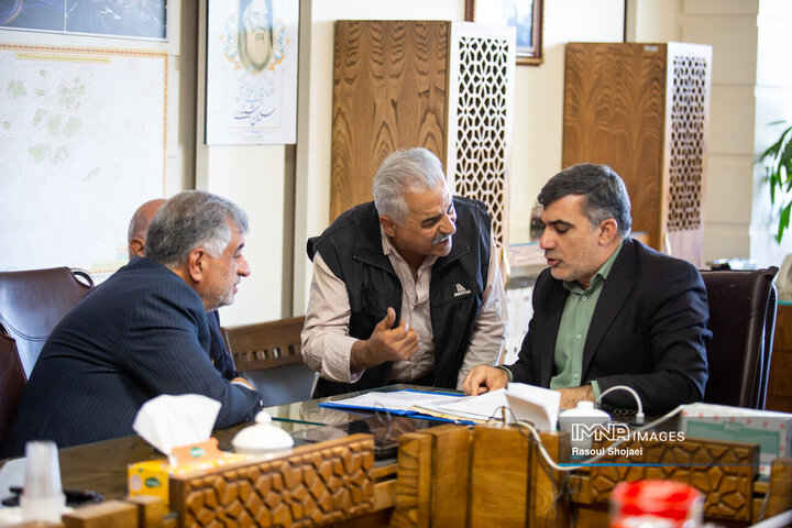 کمیته نظارتی شورای شهر اصفهان در منطقه 15 شهرداری