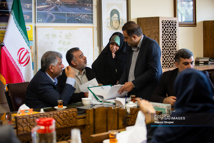 کمیته نظارتی شورای شهر اصفهان در منطقه 15 شهرداری