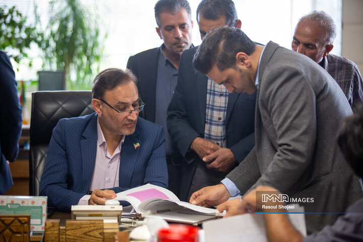 کمیته نظارتی شورای شهر اصفهان در منطقه 15 شهرداری