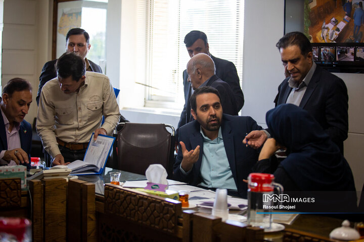 کمیته نظارتی شورای شهر اصفهان در منطقه 15 شهرداری