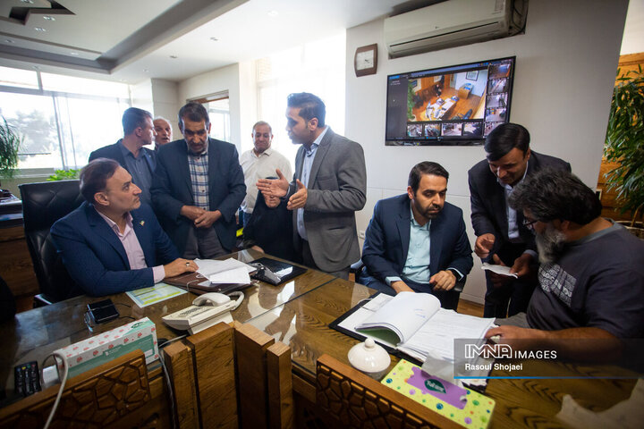 کمیته نظارتی شورای شهر اصفهان در منطقه 15 شهرداری