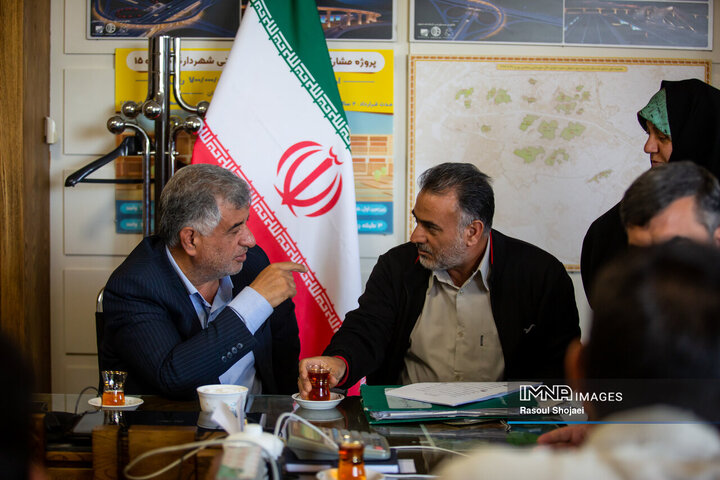 کمیته نظارتی شورای شهر اصفهان در منطقه 15 شهرداری