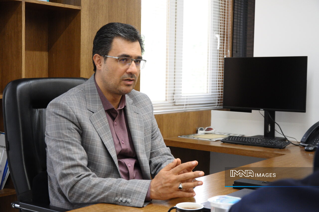 حرکت شهرداری اصفهان بهسوی شهر دیجیتال و پویا/ امکان تهیه بلیت اتوبوس شهری تنها با کیوآرکد