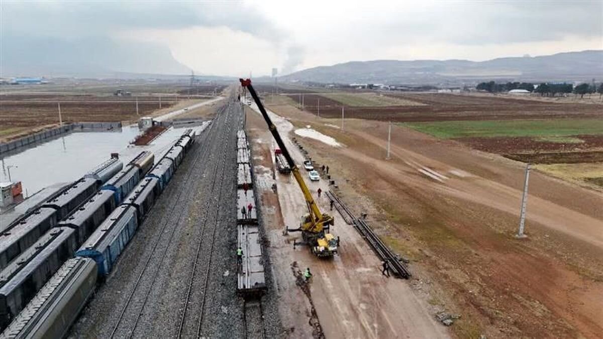 قطار شهری کرمانشاه روی ریل توسعه