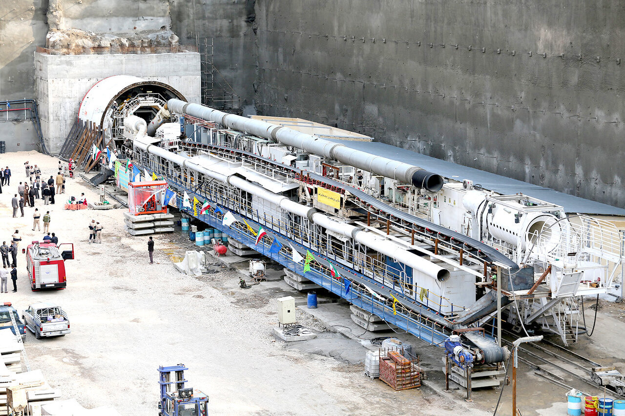 قطار شهری کرمانشاه روی ریل توسعه