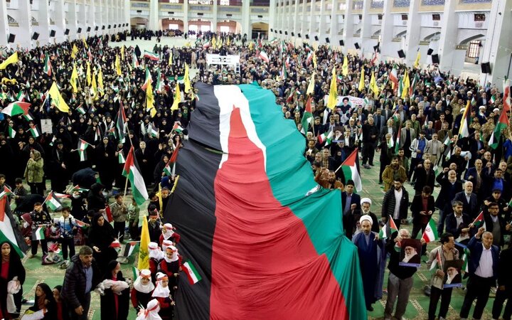 تجمع مردم تبریز در محکومیت جنایات صهیونیست‌ها در غزه