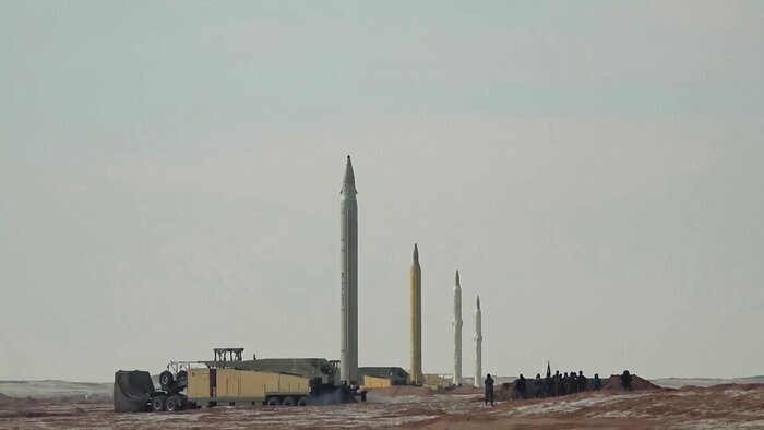 شبی که ماه کامل شد