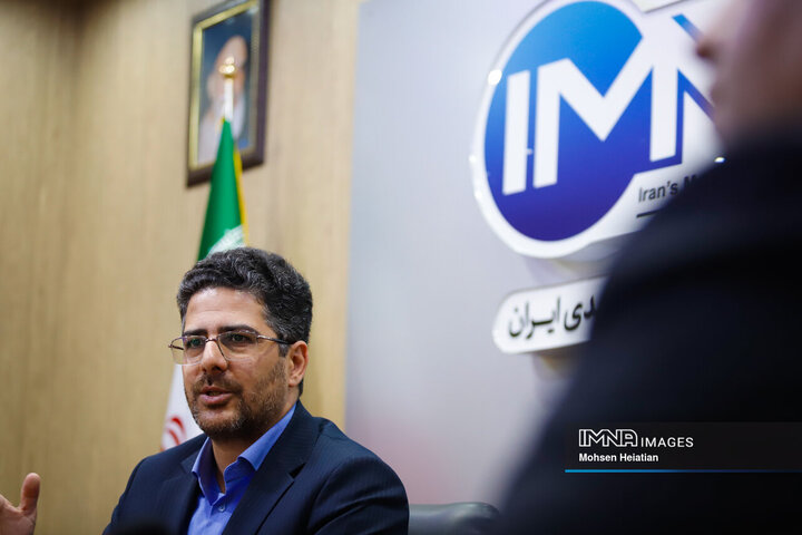 حضور شهردار بهارستان در دفتر خبرگزاری ایمنا